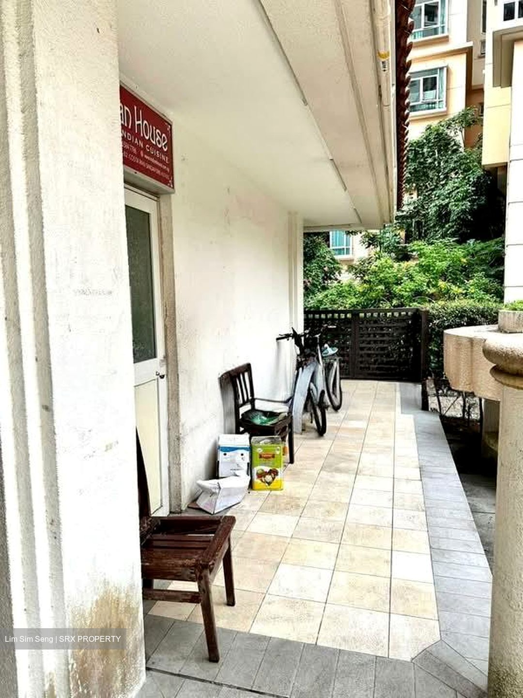 Costa Rhu (D15), Retail #536313581